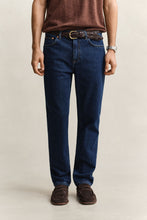Load image into Gallery viewer, GANT - Regular Clean Wash Jeans, Mid Blue