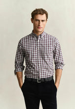 Load image into Gallery viewer, GANT - Reg Poplin Check Shirt, Deep Grape Vine