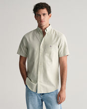 Load image into Gallery viewer, GANT - Oxford SS Shirt, Milky Matcha