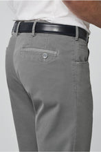 Load image into Gallery viewer, Meyer - Chicago Cotton Chino, Grey
