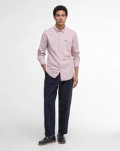 Load image into Gallery viewer, Barbour - Turner Tailored Houndstooth Shirt, Earth Pink
