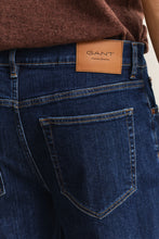 Load image into Gallery viewer, GANT - Regular Clean Wash Jeans, Mid Blue
