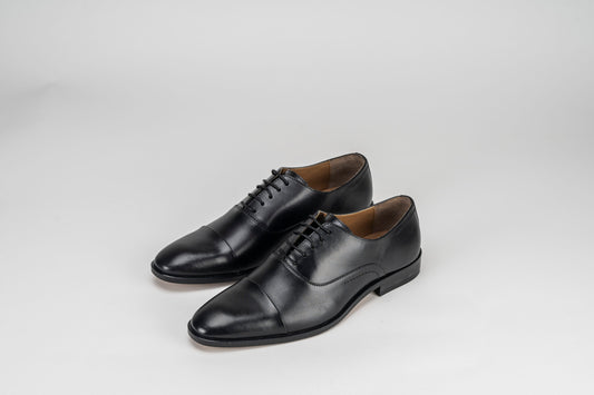 Sloane - Leather Oxford Toe Cap, Black, Garcia