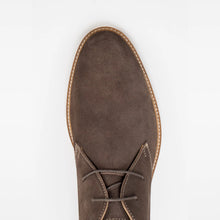 Load image into Gallery viewer, Sloane - Byron Chukka Boot, Taupe, Anne
