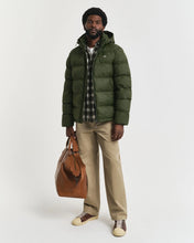 Load image into Gallery viewer, GANT - Active Cloud Jacket, Country Green
