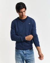 Load image into Gallery viewer, GANT - Classic Cotton V-Neck, Jeans Blue Melange
