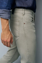 Load image into Gallery viewer, Meyer - Slim M5 Trousers, Cream
