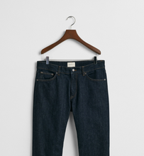 Load image into Gallery viewer, GANT - Regular Jeans, Navy
