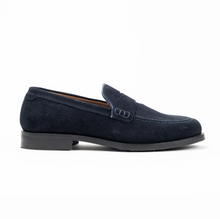 Load image into Gallery viewer, Sloane - Seve Suede Loafer, Navy, Elliot
