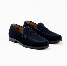 Load image into Gallery viewer, Sloane - Seve Suede Loafer, Navy, Elliot
