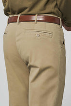 Load image into Gallery viewer, Meyer - Chicago 5056 Two-Tone Super-Stretch Cotton Chino , Sand

