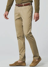 Load image into Gallery viewer, Meyer - Chicago 5056 Two-Tone Super-Stretch Cotton Chino , Sand
