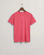 Load image into Gallery viewer, GANT - Sunfaded T-Shirt, Magenta Pink
