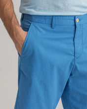 Load image into Gallery viewer, GANT - Relaxed Fit Shorts, Day Blue
