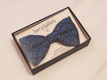 Load image into Gallery viewer, Premium Silk Bow Tie Blue/Green Pattern
